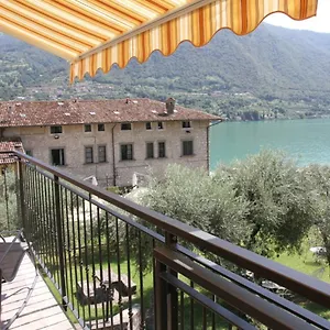 La Dimora Dei Pescatori , Monte Isola Italia